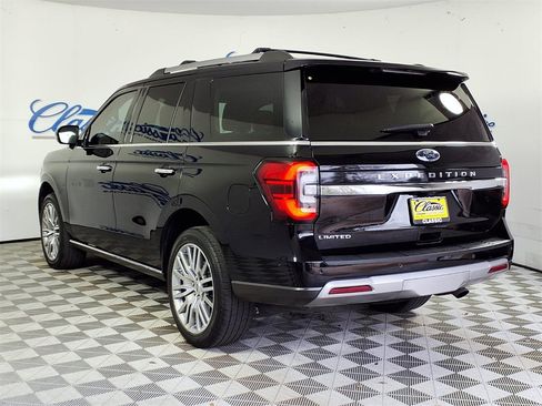 Used 2023 Ford Expedition Limited image 2
