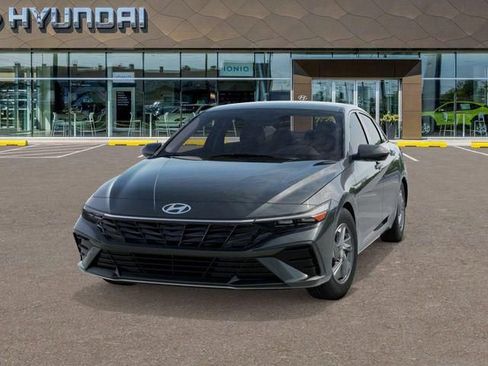 New 2026 Hyundai Elantra SE image 6