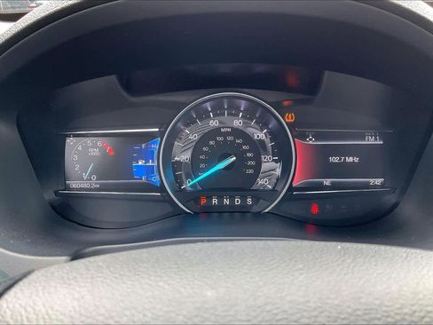 Used 2017 Ford Explorer XLT w/ Equipment Group 202A AWD/4WD image 24