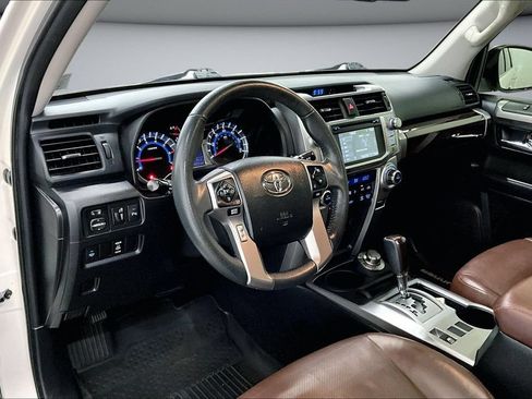 Used 2017 Toyota 4Runner Limited AWD/4WD image 17