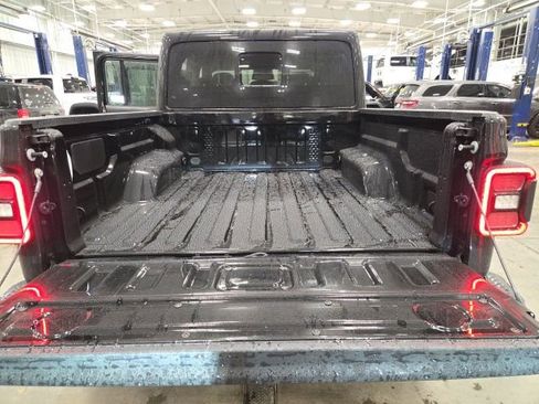 New 2026 Jeep Gladiator Sport AWD/4WD image 28