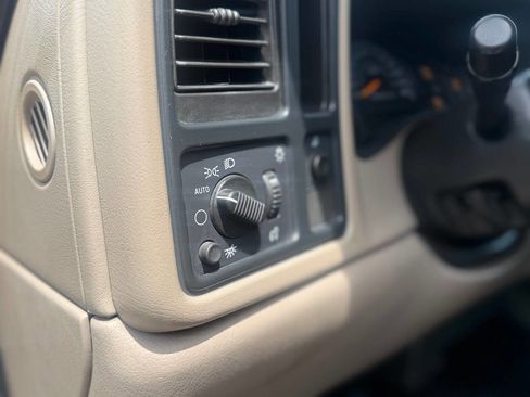 Used 2006 GMC Sierra 2500 W/T RWD image 80