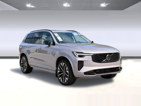 New 2026 Volvo XC90 B6 Ultra w/ Protection Package image 7