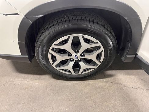 Used 2020 Subaru Forester Premium image 29