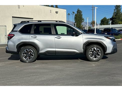 Used 2026 Subaru Forester Premium image 2