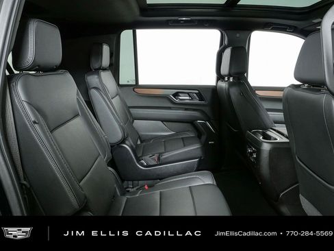 Used 2025 GMC Yukon XL Denali w/ Sun & Power Step Package AWD/4WD image 21