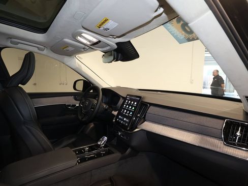 Used 2026 Volvo XC90 B6 Ultra w/ Lounge Package AWD/4WD image 28