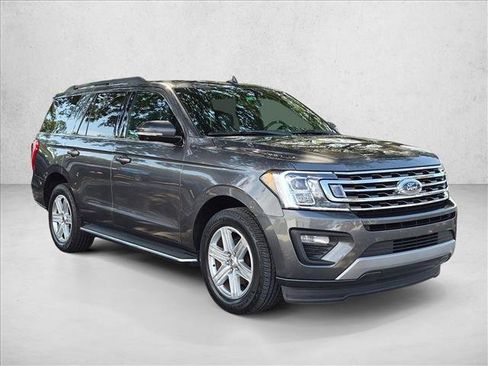 Used 2019 Ford Expedition XLT w/ Equipment Group 202A RWD image 3