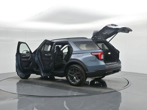 New 2026 Ford Explorer ST-Line image 37