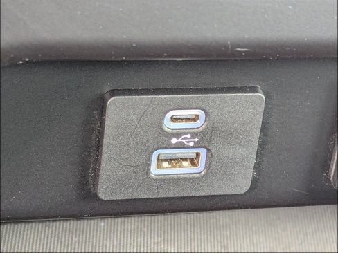 Used 2021 Ford F150 XLT AWD/4WD image 23