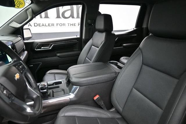 Used 2024 Chevrolet Silverado 1500 LTZ w/ LTZ Convenience Package II AWD/4WD image 17