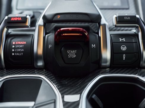 Used 2024 Lamborghini Urus Performante image 72