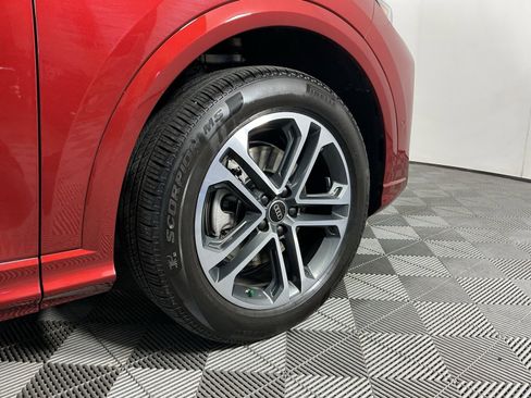 Used 2025 Audi Q5 Prestige image 12