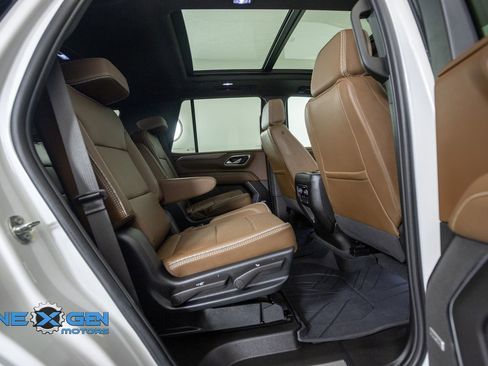 Used 2023 Chevrolet Tahoe High Country AWD/4WD image 38