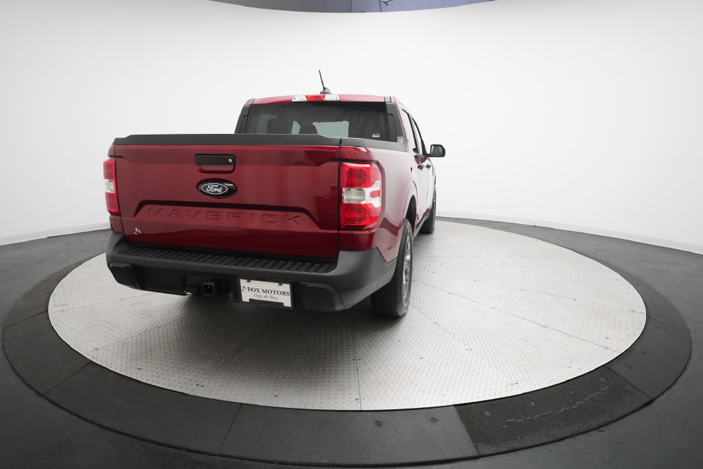 Used 2025 Ford Maverick XLT w/ Equipment Group 301A AWD/4WD image 13