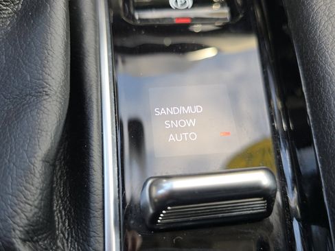 Used 2022 Jeep Compass Limited image 8