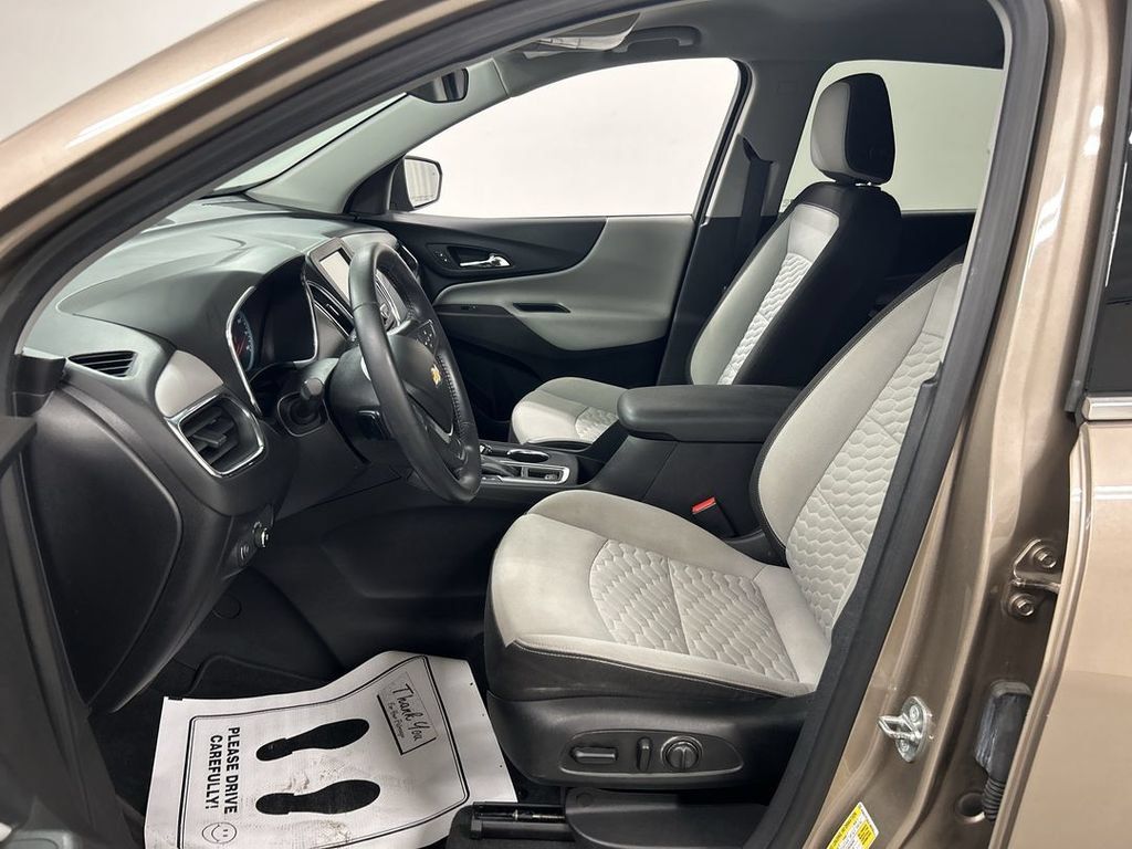 Used 2018 Chevrolet Equinox LT AWD/4WD image 9