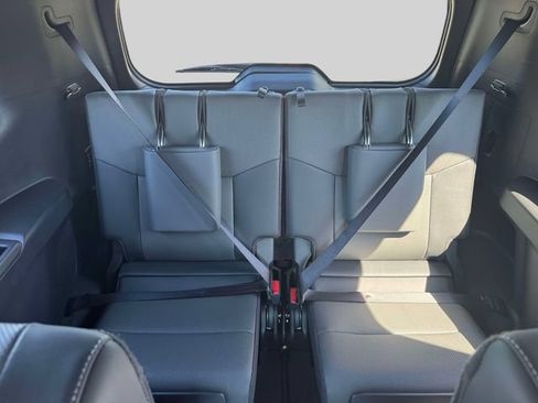 Used 2024 Lexus GX 550 w/ Accessory Package (31) AWD/4WD image 16