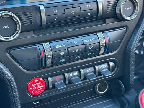 Used 2016 Ford Mustang Shelby GT350R w/ GT350R Equipment Group 920A image 19