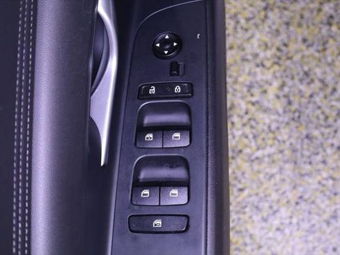Used 2022 Hyundai Elantra Limited FWD image 37