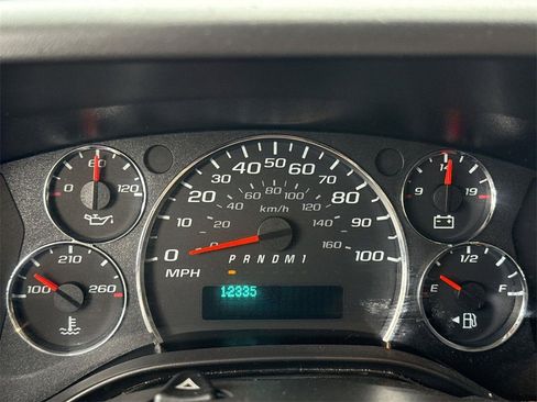Used 2024 Chevrolet Express 2500 w/ Driver Convenience Package image 9