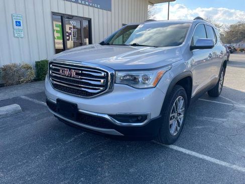 Used 2019 GMC Acadia SLE FWD image 2