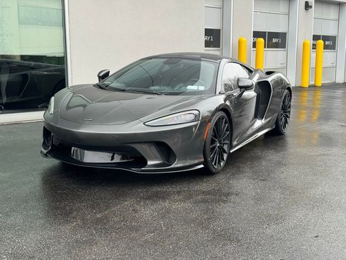 Used 2021 McLaren GT image 1