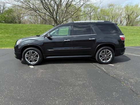 Used 2011 GMC Acadia Denali image 17