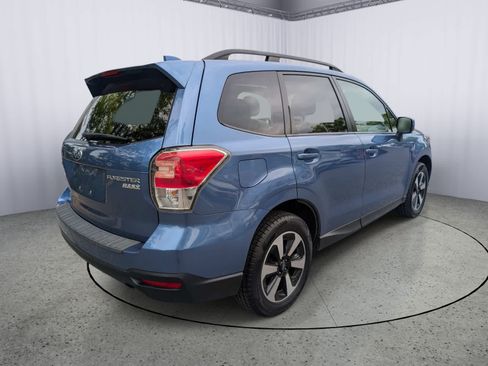 Used 2017 Subaru Forester 2.5i Premium w/ Popular Package #2A AWD/4WD image 3
