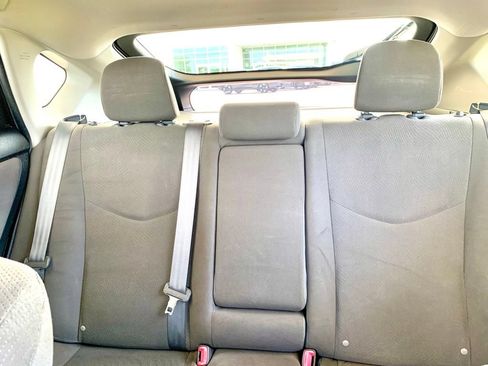 Used 2014 Toyota Prius Two FWD image 38