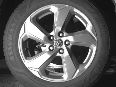 Used 2019 Toyota RAV4 Limited AWD/4WD image 15