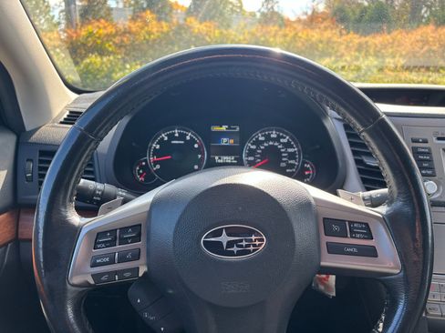 Used 2013 Subaru Outback 2.5i Limited image 11