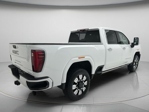Used 2024 GMC Sierra 2500 Denali w/ Denali Reserve Package AWD/4WD image 5