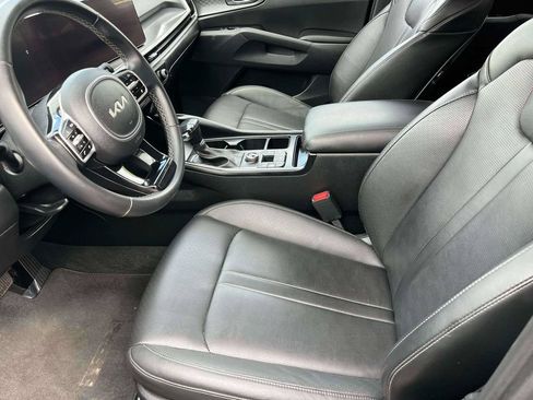 Used 2024 Kia Sorento S FWD image 5