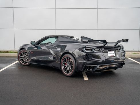 Used 2023 Chevrolet Corvette Stingray Premium Conv w/ Z51 Performance Package image 3
