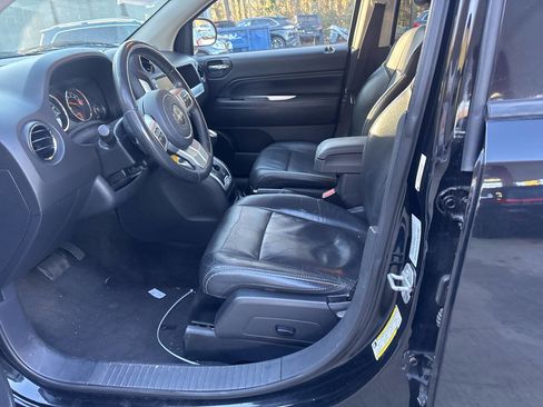 Used 2015 Jeep Compass Limited image 8