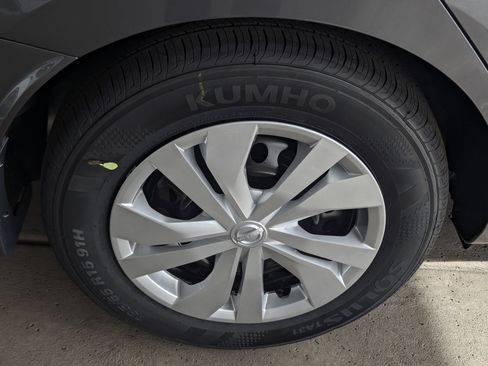 New 2025 Nissan Versa S image 7