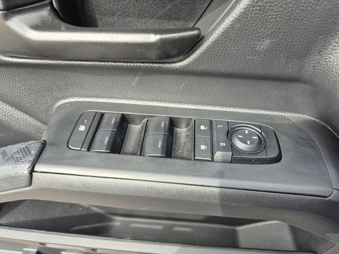 Certified 2025 Toyota Tacoma SR5 image 13