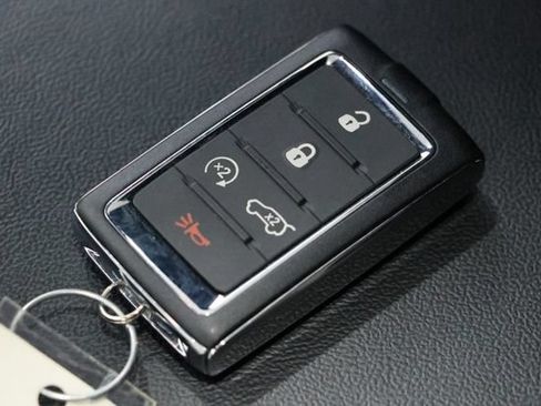 Used 2023 Jeep Grand Cherokee Altitude AWD/4WD image 37