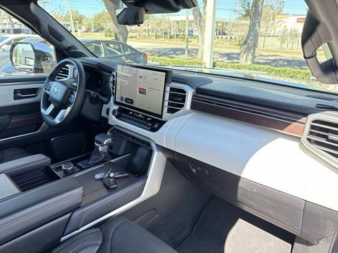 Used 2025 Toyota Sequoia Capstone image 19