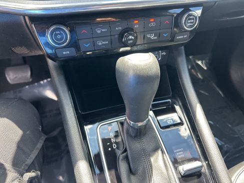 Used 2023 Jeep Compass Limited image 13