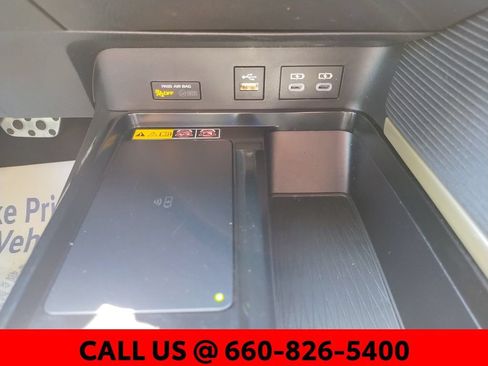 Used 2025 Toyota Camry SE FWD image 35