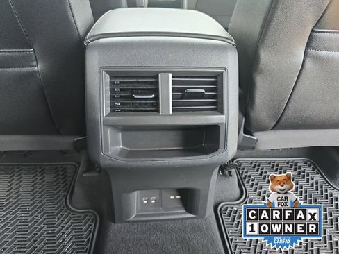 Used 2021 Volkswagen Atlas Cross Sport SEL image 16