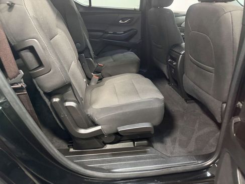 Used 2023 Chevrolet Traverse LT image 70
