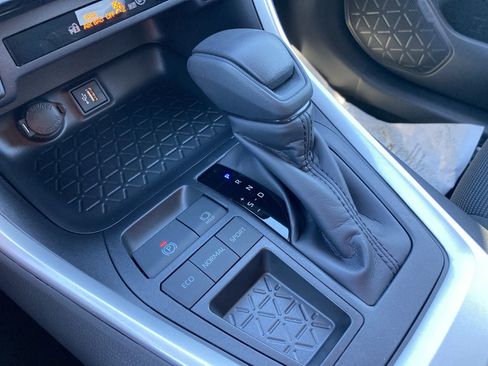 Certified 2025 Toyota RAV4 LE image 23