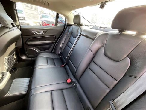 Used 2022 Volvo S60 T8 Inscription w/ Advanced Package image 14
