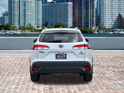 Used 2023 Toyota Corolla Cross AWD Hybrid image 4