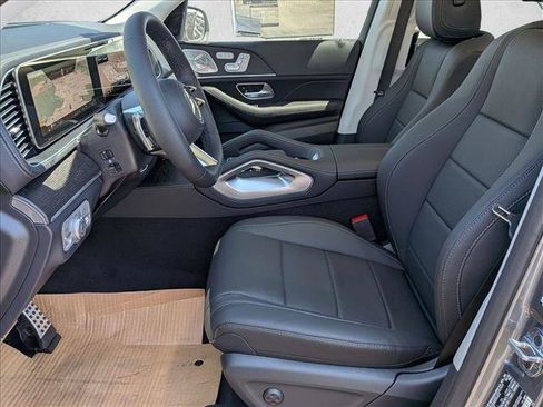 New 2026 Mercedes-Benz GLS 450 4MATIC image 4