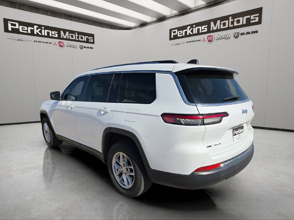 Used 2021 Jeep Grand Cherokee L Laredo w/ Luxury Tech Group I AWD/4WD image 3