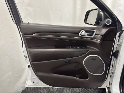 Used 2019 Jeep Grand Cherokee Summit image 13